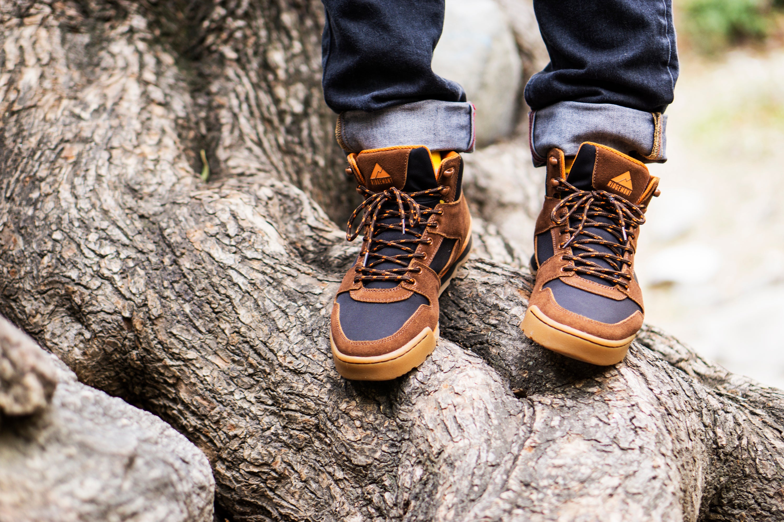 Stylish mens walking boots online